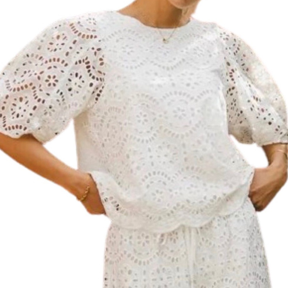 Aaron & Amber White Cotton Eyelet Embroidered Puff Sleeve Top